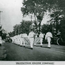 Parade welcoming home servicemen from WWI. Main Street, Port Washington, N.Y.